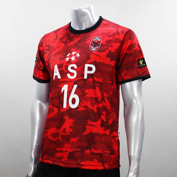 تويتر サッカーユニフォームv Eleven公式 على تويتر 作品集に新しいユニフォームを追加しました 背面左下に配置したライオンのイラストがカッコいい昇華セミオーダーサッカーユニフォームです 人気の迷彩柄に 大きくプリントしたライオンが迫力満点の強い印象を