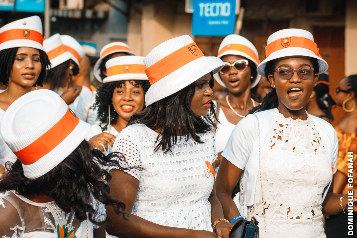 alagbah_'s tweet photo. The AWOGANS didn't allow the kids to enjoy their day...
Look at @MorsonLuckey dancing, pa all way dem nor get band๐คฃ๐คฃ๐คฃ
#awoga #awms #freetown #SierraLeone
#dominiquefofanah https://t.co/S2Ou1lmrqv