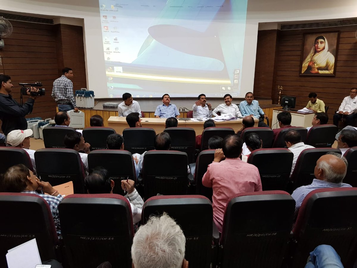DyIndore's tweet photo. Sector officer training 18/03/2019 https://t.co/cqbeFTIIqn