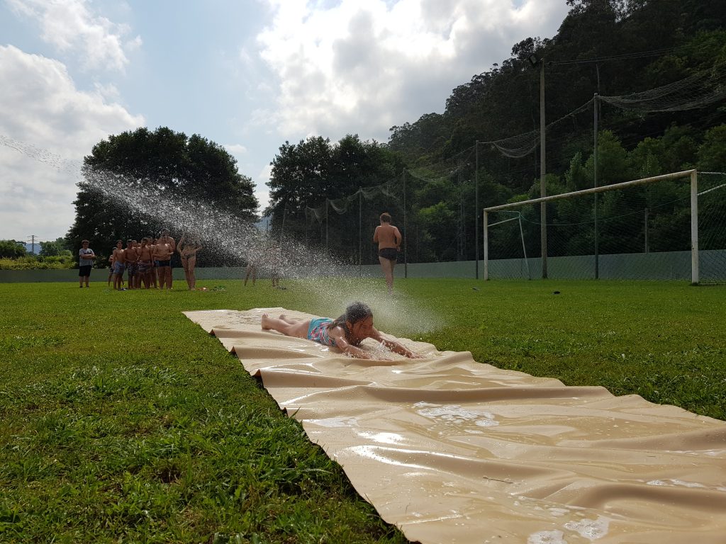 siteCAMPS's tweet image. ¿Estás buscando un campamento de verano en Asturias? GR SUMMER CAMP tiene muchas opciones para ofrecerte. Solicita más información aquí --&amp;gt; bit.ly/2HD22U9