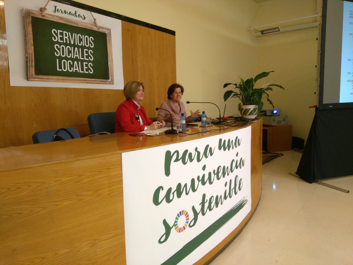COTSASLaRioja's tweet photo. 30 AÑOS DEL PLAN CONCERTADO DE SERVICIOS SOCIALES
Para iniciar estas @JssocialLogrono Patrocinio de las Heras, nos habla de la historia del desarrollo de los #ServiciosSociales en España.

@cgtrabajosocial @AytoLogrono @TSUnirioja @unirioja https://t.co/dkl8gum7Fg