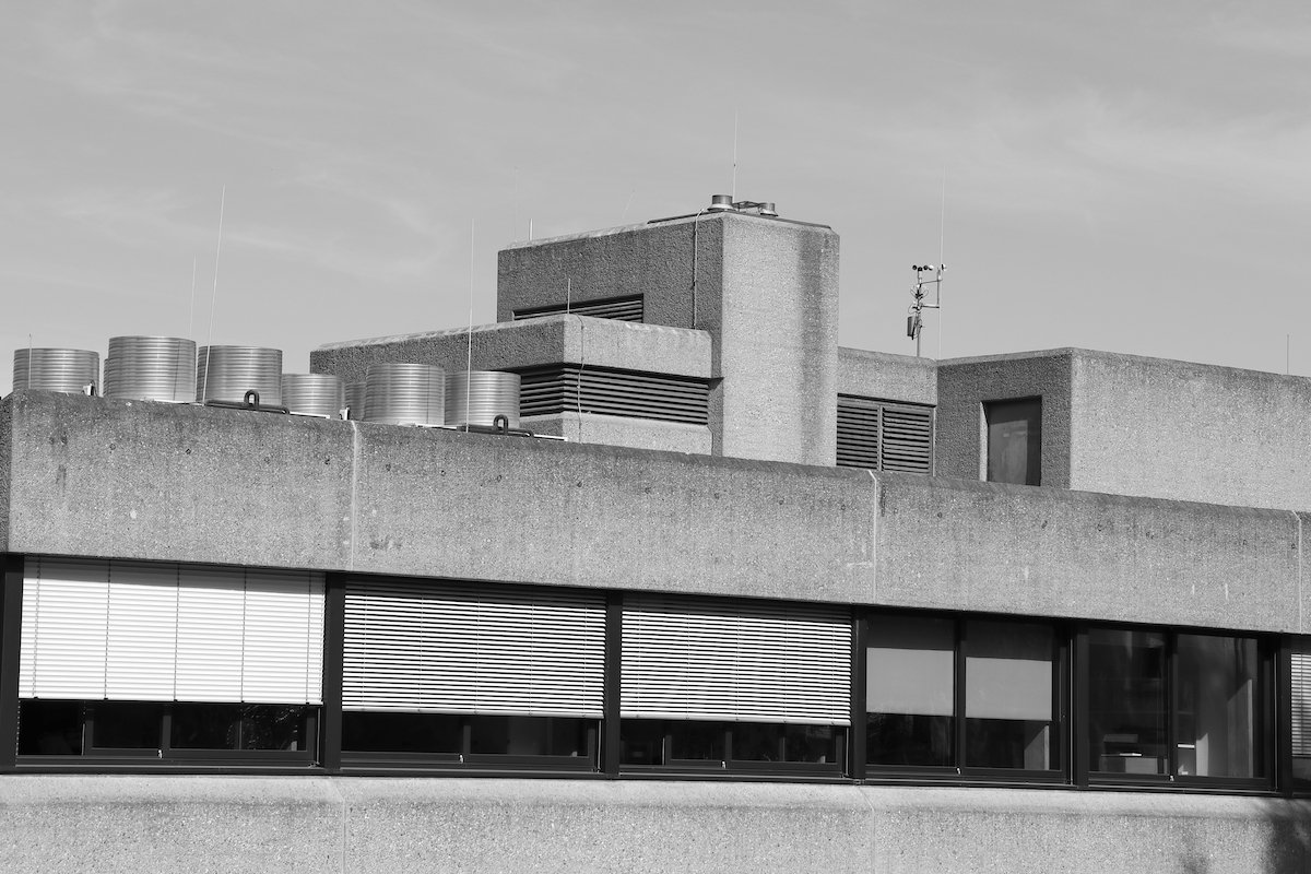 thelinkberlin's tweet photo. #BrutalMonday: Deutsches Literaturarchiv, Jörg Kiefner, Elisabeth Kiefner, Wolfgang Lauber (1972), Marbach. https://t.co/nZqOUrBMYJ #Brutalismus #Brutalist #Beton #Architektur #visitbawu Fotos: Dimog/Bohle https://t.co/mxYK0rDHzz