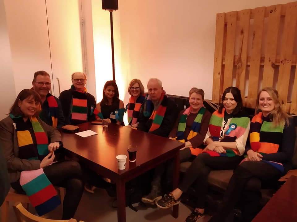 ayekari7's tweet photo. Met @GlobalGoalsOss en @hugodejonge bij #hartvanvrijwilligers https://t.co/7W53WjDrDI