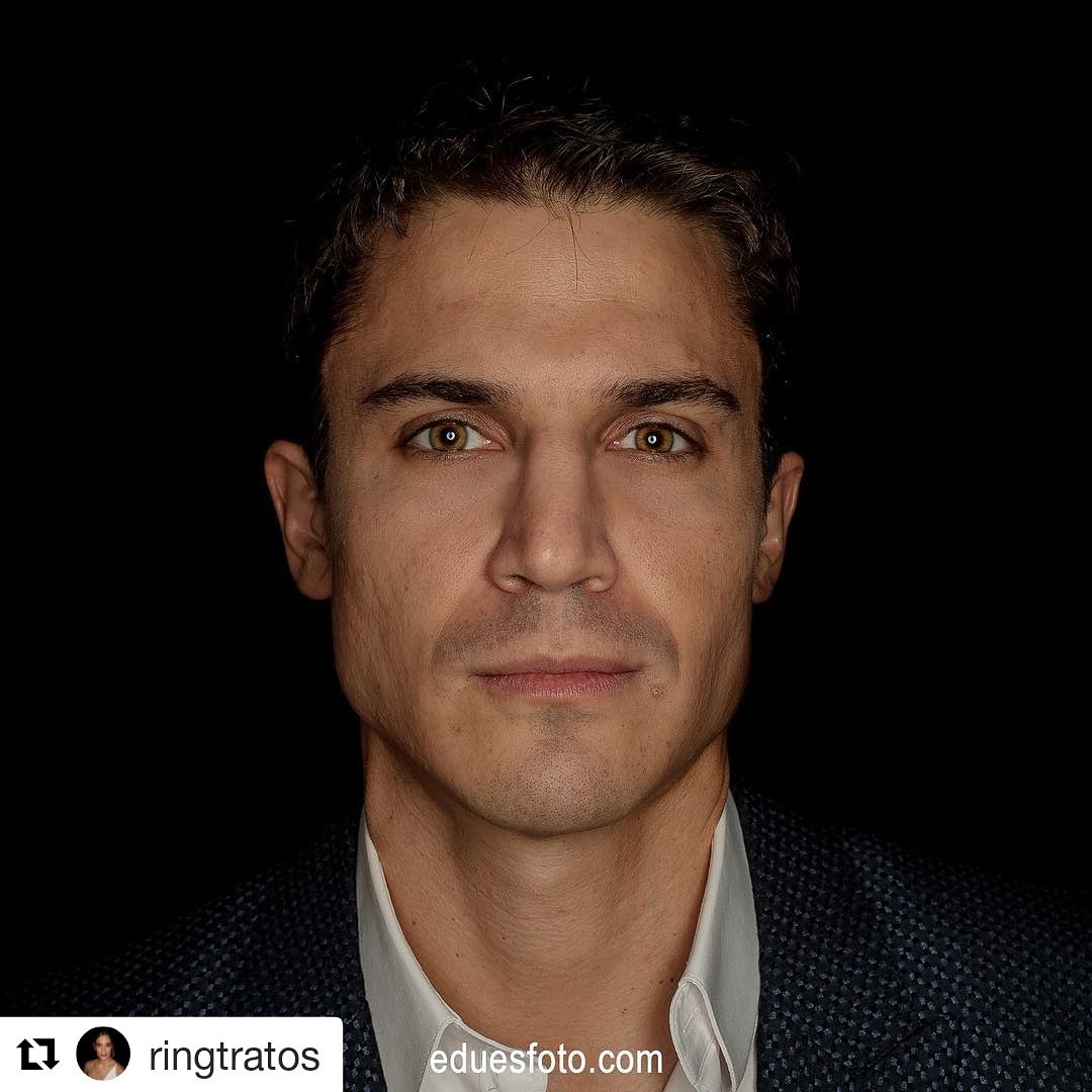 alexgonzpersemp's tweet image. #Repost @ringtratos (@get_repost)
・・・
#ringtratos #ringflash #portrait #beauty  #portraitart #kdpeoplegallery  #eos1dxmarkii #retrato #actor #goya2019 @academiadecine @canonespana #eos1dxmarkii @fotogramas_es #gentleman @alexgonzalezact #dolorygloria #alexgonzalez