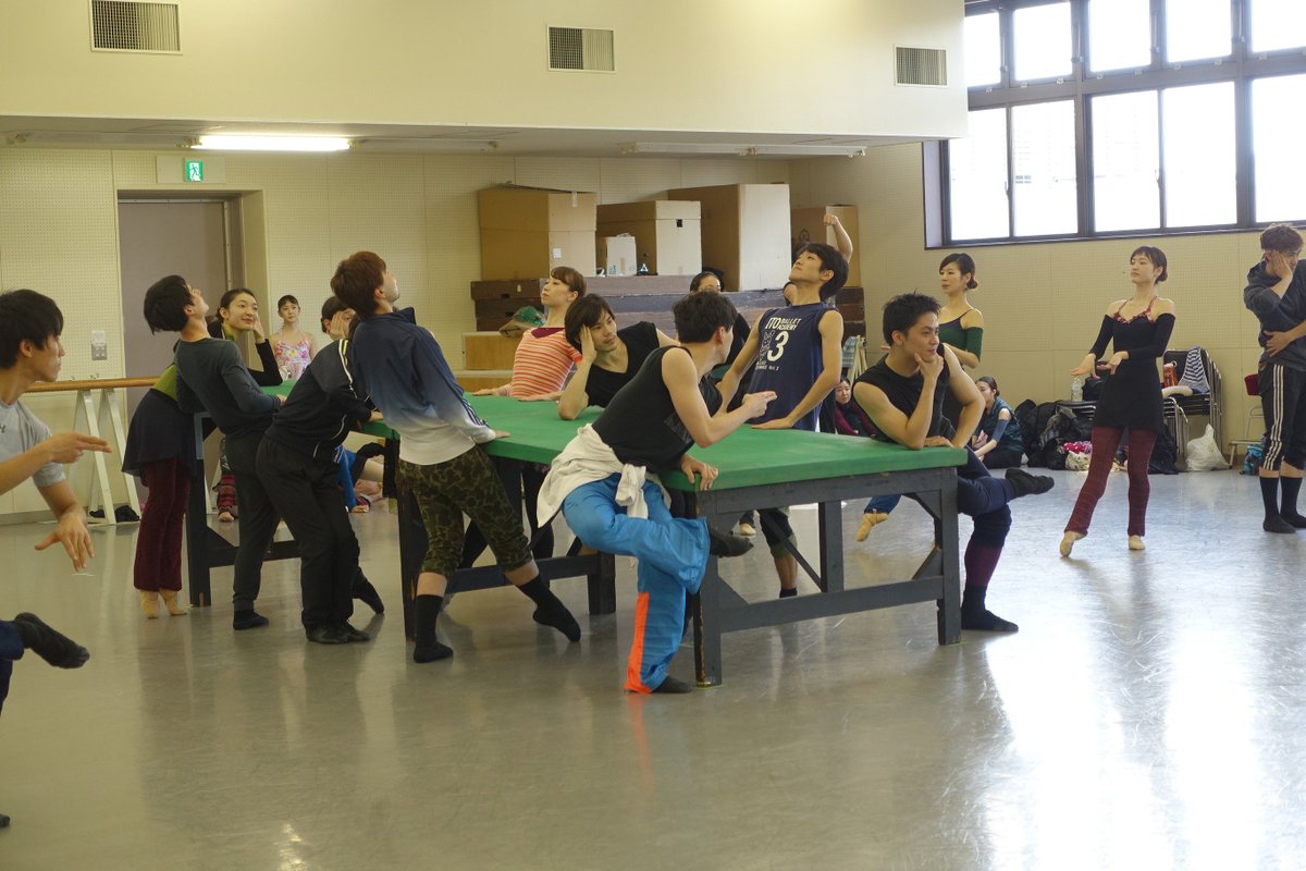 SDB_ballet's tweet photo. お待たせいたしました！今月末に上演する「緑のテーブル」。「死」以外のキャストもついに決定いたしました！長いオーディション期間を経て選ばれたのは…？下記リンクにて全キャスト公開。新たな顔ぶれで挑む14年ぶりの再演を、どうぞお見逃しなく。#SDBDanceSpeaks
https://t.co/QCEOaIHWJl https://t.co/UuLoMYFCcL