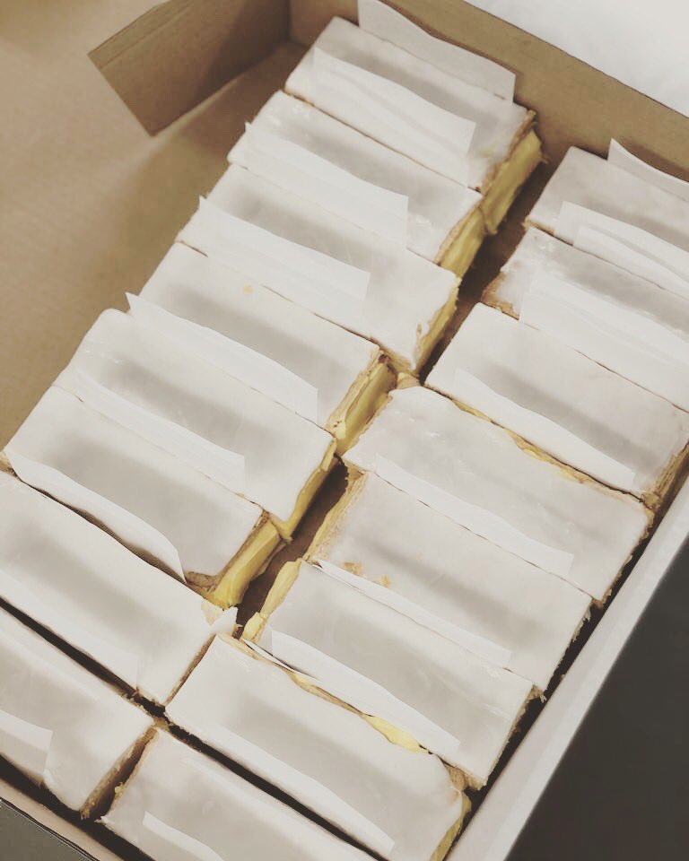 Everyone’s favourite the custard slice...handmade and fresh into our counter!
.
.
.
.
#barpiazzanewport #custardslices #instafood #theport #ididntchoosethesweetlife #pugliacafe #igersnewportwales #foodporn #friarswalk #goodlife
