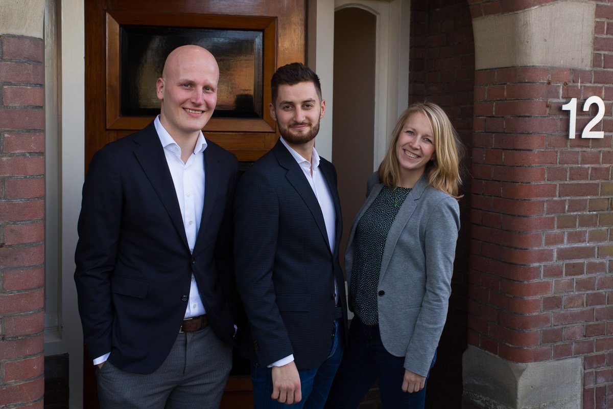 Wij zijn blij dat wij de ontwikkeling van Bureau de Bont verder vorm kunnen geven met de versterking van drie nieuwe ambitieuze collega’s: Samantha Wicht, Tobias Somers en Guido Dekker. Heel veel succes bij ons mooie bedrijf!