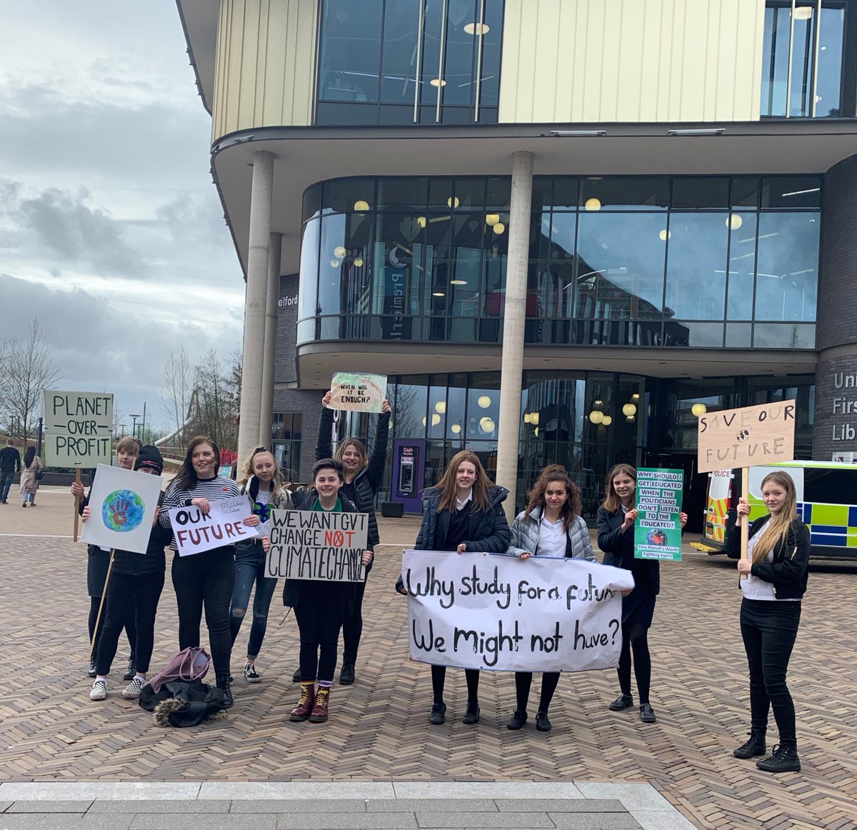 SoliscoLtd's tweet photo. We took this picture in Telford Town Centre last week and it's great to see that Telford’s new generation are standing up for our planet, and opposing the continued use of fossil fuels. @TelfordWrekin https://t.co/77c1Nmv3cG