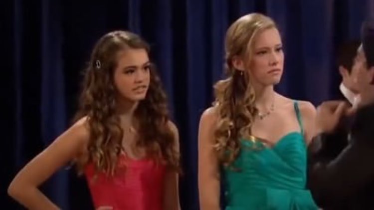 aeclipsez's tweet image. Wait WHAT they were both in kickin it??! Hjdkdjdj