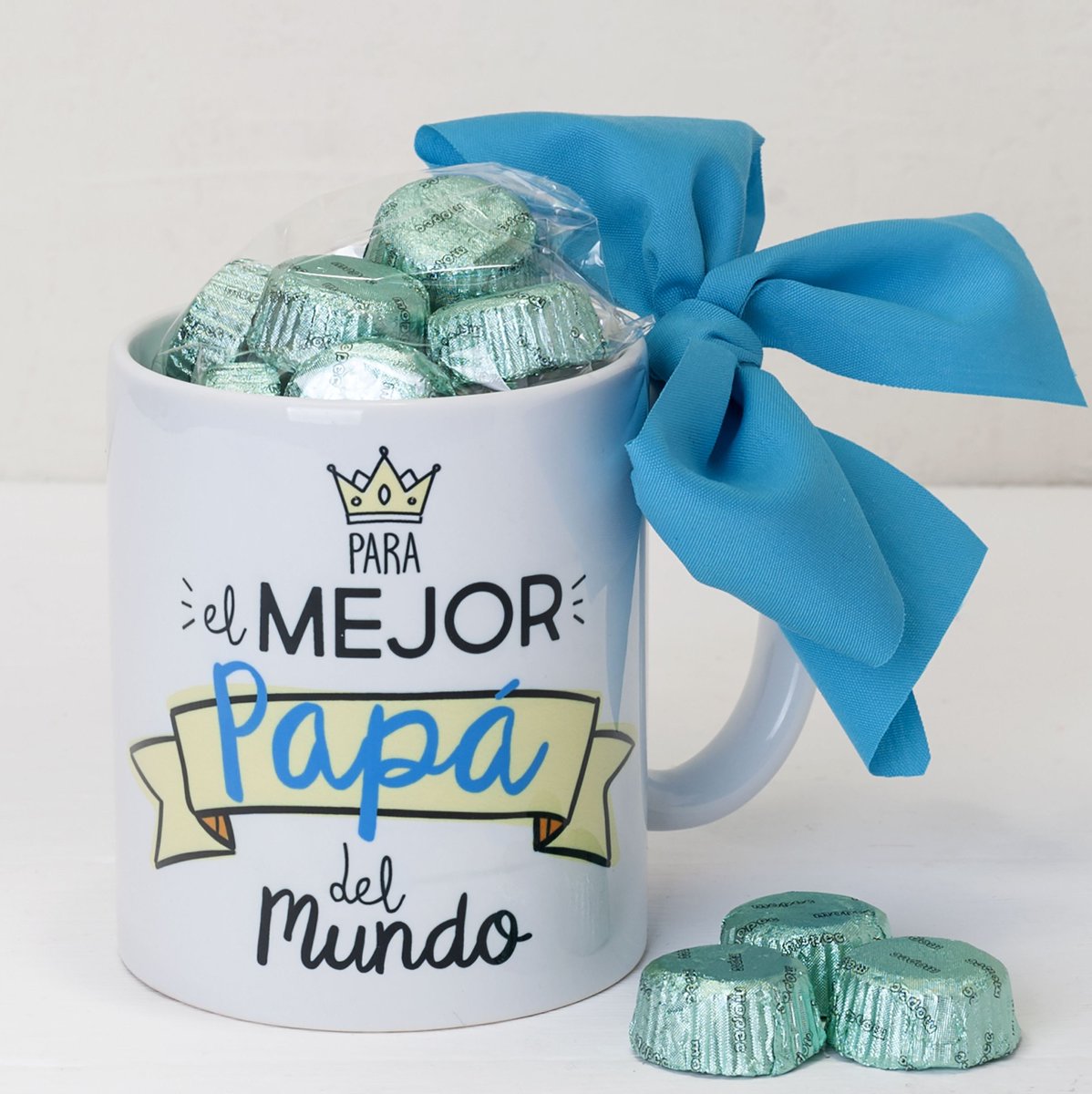 lanonna_hb's tweet photo. Mañana es #diadelpadre y en @lanonna_hb tenemos el #regalo perfecto 🤩
Regala esta #taza especial con #bombones para #elmejorpapádelmundo 🥰 https://t.co/0JHHyUI74G