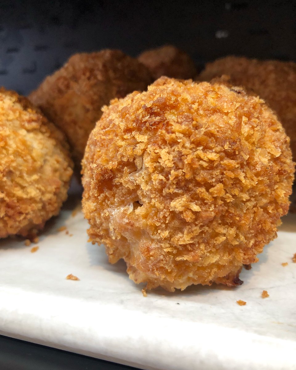 duckdeliLM's tweet photo. Can we tempt you to a homemade scotch egg this afternoon? #LongMelford #Suffolk https://t.co/YflGNg9f0t