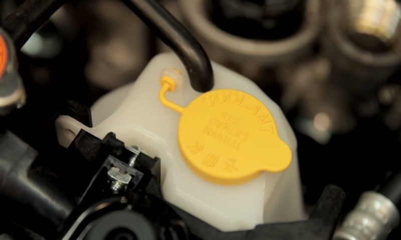 Make sure your vehicle is running at its best by keeping up with regular maintenance and fluid checks.