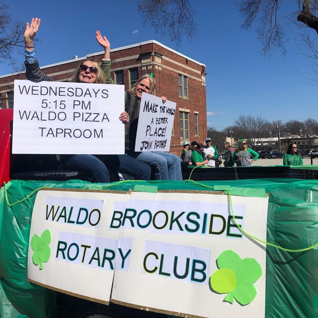 WBRotaryClub's tweet photo. We had such an amazing weekend! Thanks to all the members and friends who made it such a success. Also, a big thanks to our friends @KCBierCo! 🍀☀️ #waldobrooksiderotary #rotary #kcbier #stpatricksday #foreverbrookside https://t.co/mCS3LM8hX4