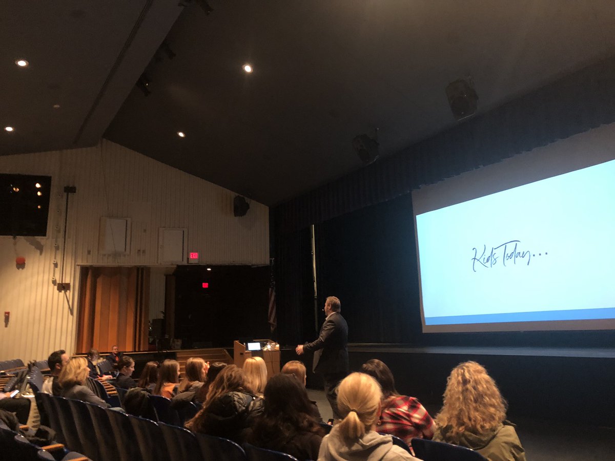 DrBalintfy's tweet photo. Thank you @thomascmurray for a great kickoff to our #MarchConferenceDay. Your keynote allowed us true reflection on our own #ClimateAndCulture and the individual #Leadership we each bring to our buildings and LCSD. #LiverpollLeads 🔶💙🔶 https://t.co/a1LxnKNL4l