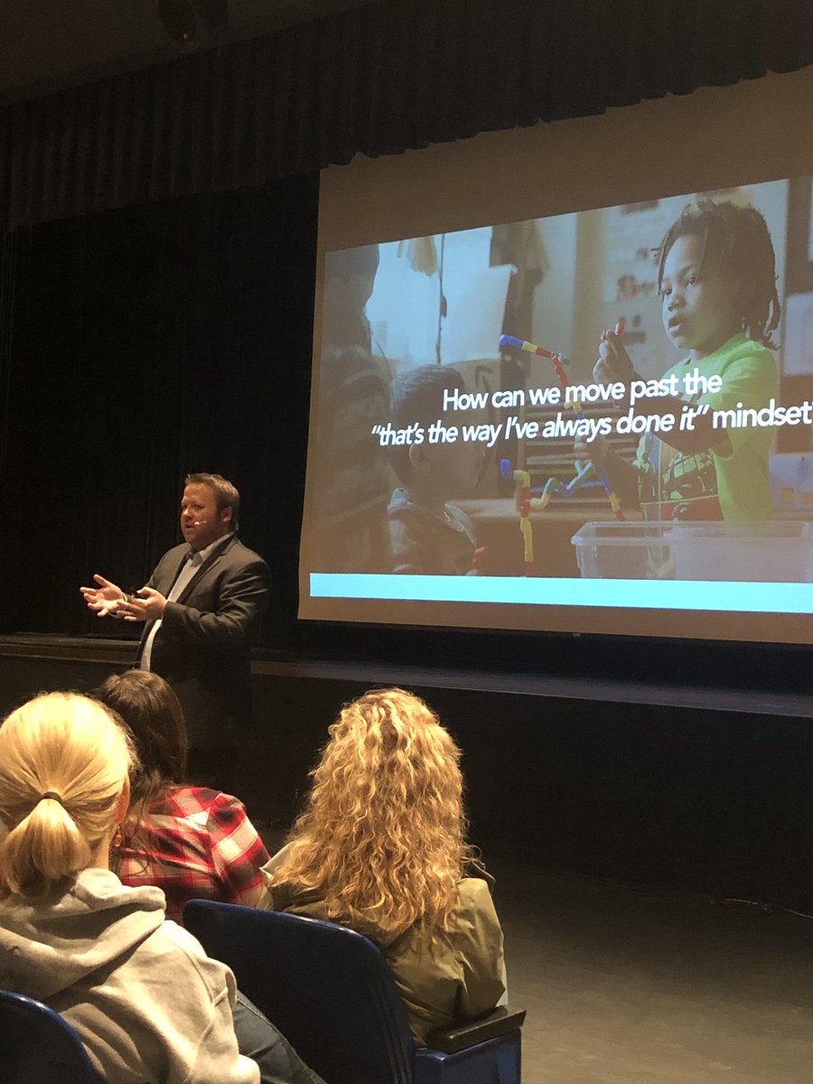 DrBalintfy's tweet photo. Thank you @thomascmurray for a great kickoff to our #MarchConferenceDay. Your keynote allowed us true reflection on our own #ClimateAndCulture and the individual #Leadership we each bring to our buildings and LCSD. #LiverpollLeads 🔶💙🔶 https://t.co/a1LxnKNL4l