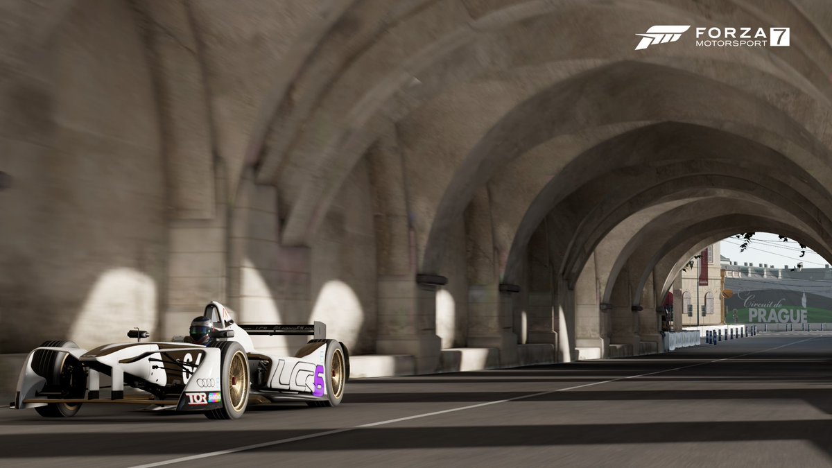 ApexMelvyn's tweet photo. Seeing as this week @Team_LCR is rocking the white and gold at Sebring, I thought I'd follow suit for the finale of LCR Formula E at Prague 😏

also SIGN UP TO @LegacyF1League SEASON 6 😤😤

#LCRFE #TeamLCR 😘 https://t.co/PsV4rhbWyu