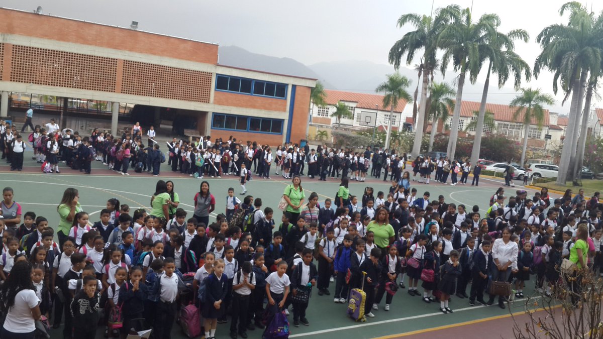 UEP_NSC's tweet photo. #18mar2019 #NSC Retomamos nuestras actividades escolares con entusiasmo y alegría. #feliz y #bendecida semana para toda la #ComunidadNsc https://t.co/hbbvepaVSD
