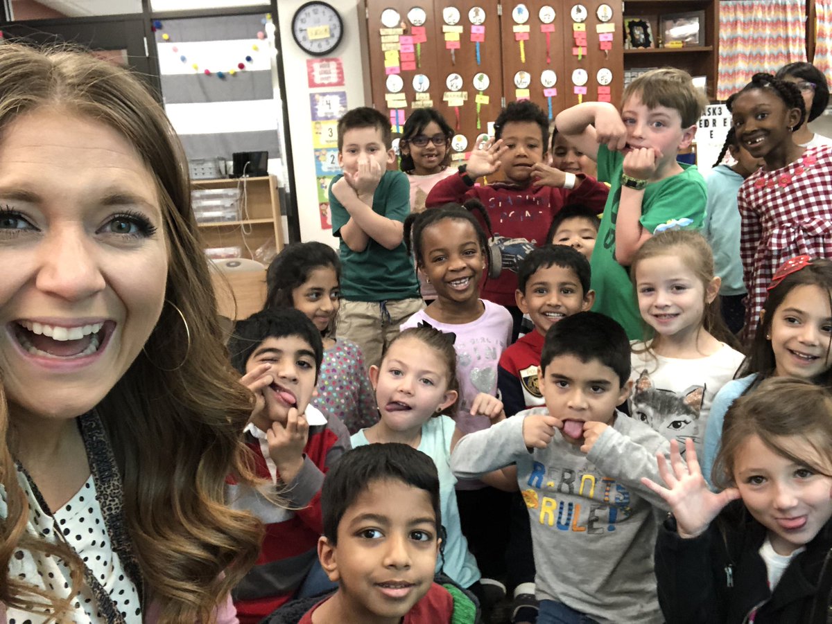 We shared stories from Spring Break this morning and now these kiddos are ready to learn! #springbreakselfie #MJEkinder 📸