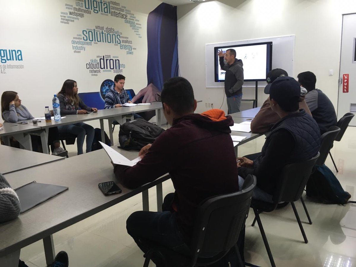 utldurango's tweet photo. Certificación de #TrabajosEnAlturas 1a. Sesión #AnalisisDeRiesgos En #UTLD nos adelantamos a las necesidades de la Industria #aWorldOfOpportunities #Durango @AispuroDurango @SEED_Dgo #Durango #Coahulia #Lerdo #GómezPalacio #Torreon #Caterpillar #JohnDeere #Lala #ENEL #Climbex https://t.co/jUdbHf6Vue