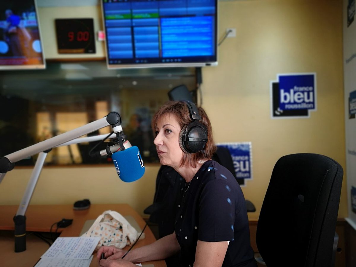 APPTIV_RESEAU's tweet photo. @APPTIV_RESEAU
Claudine Mazziotta, Directrice du #PST66 invitée de @francebleu pour présenter #apptiv, #innovation #santétravail pour développer une culture de #prevention
#apptiv lauréate du concours #innovationdelasecuritéroutière et Claudine
désignée femme du jour BRAVO!!! https://t.co/QNnGw5qFN6