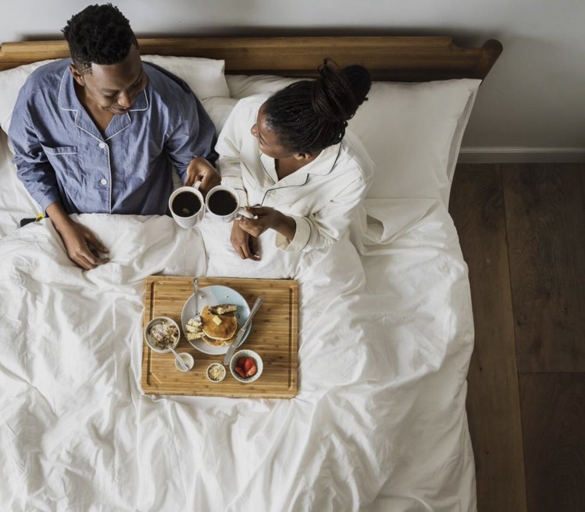 phl_uk's tweet photo. Admit it...how many of you pushed snooze this morning?🙋🏼‍♀️🙋🏾‍♂️

This week’s blog post is jam packed with information on how sleep deprivation affects us and what we can do to get a good night’s kip!🙌🏼link below!💤

https://t.co/zLd4rhZ2SM https://t.co/4OuVzpEFLs