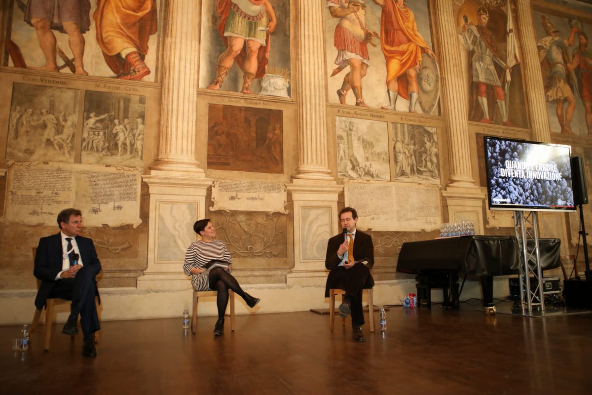 UniPadova's tweet image. Le prime foto degli #Innovationtalks dalla Sala dei Giganti di Palazzo Liviano
#unipd #unismart