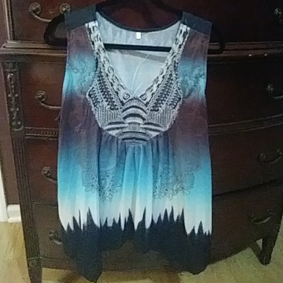 JenLovesJava1's tweet image. So good I had to share! Check out all the items I'm loving on @Poshmarkapp from @cozycabinco @1ofakindfinds4u #poshmark #fashion #style #shopmycloset #wish: posh.mk/YZCofelr1U