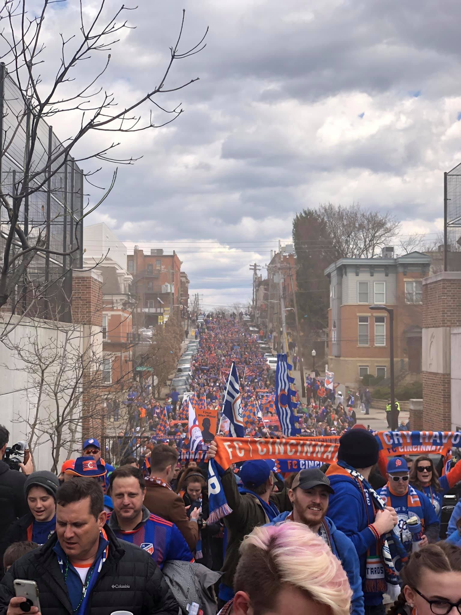 D18C5t_WoAU-rTr.jpg:large