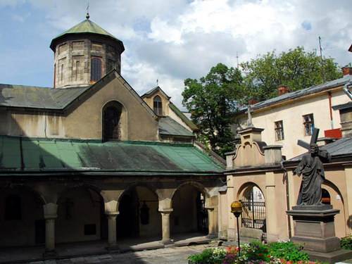 Вірменський квартал.
#Lviv #architecture