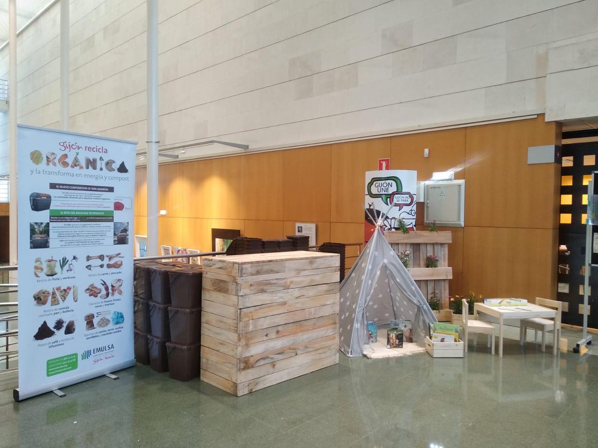 EMULSAGijon's tweet photo. Arranca en #Roces y #Montevil la cuarta campaña de información ciudadana sobre la recogida separa de orgánica en #Gijón @Cogersa1 #reciclaje #Asturias Toda la info: https://t.co/CcG2uYFz8i https://t.co/aPhBr8jYy0