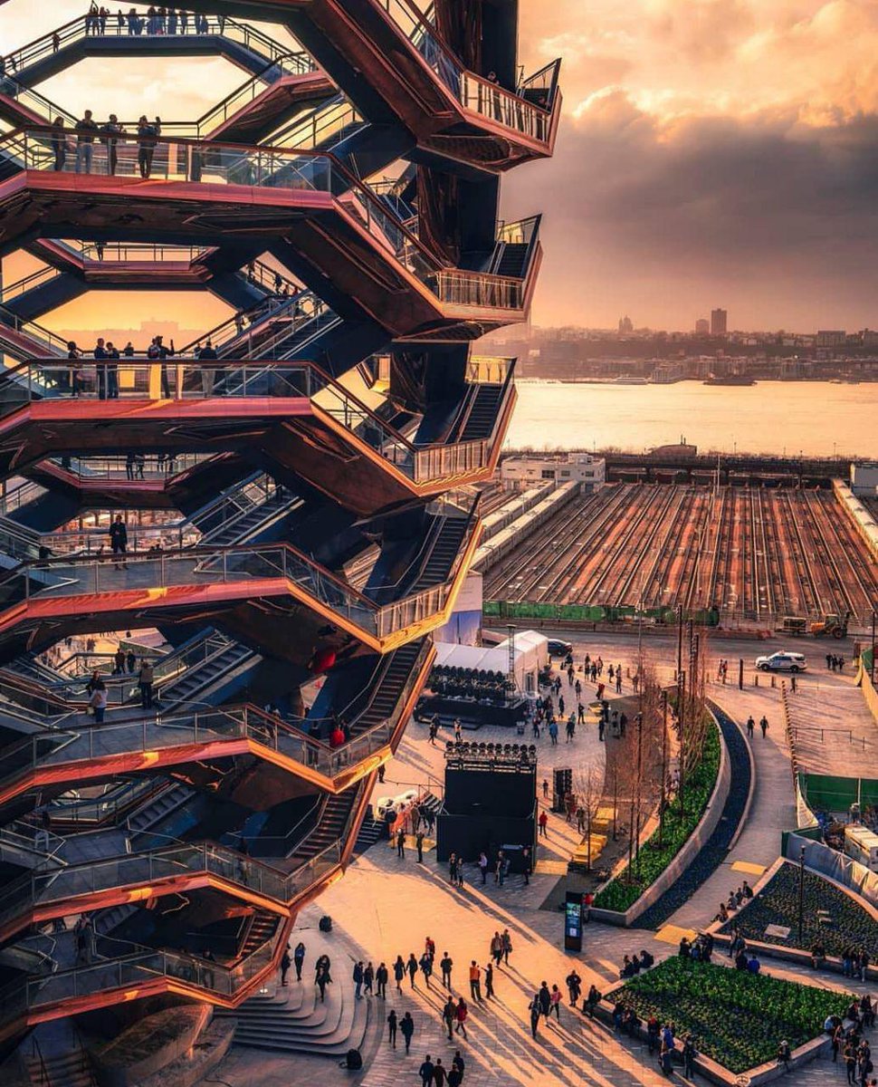sezhincom's tweet photo. Hudson Yards
جدیدترین پروژه عظیم منهتن نیویورک که فاز اول آن در ۱۵ مارچ ۲۰۱۹  افتتاح شد. 
https://t.co/bRjgQcAlow
#هادسن_یاردز #هادسن #نیویورک #منهتن #آمریکا  #آسمان_خراش
#sezhin #hudson #hudsonyards #newyork #newyorkcity #nyc #manhattan #skyscraper #skyscrapers #tower #iconic https://t.co/Af5NKoOwJC