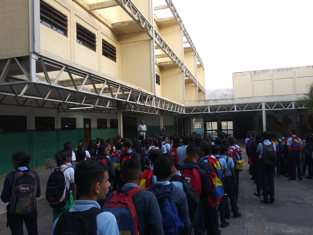 UEN LICEO DE APLICACIÓN tweet media