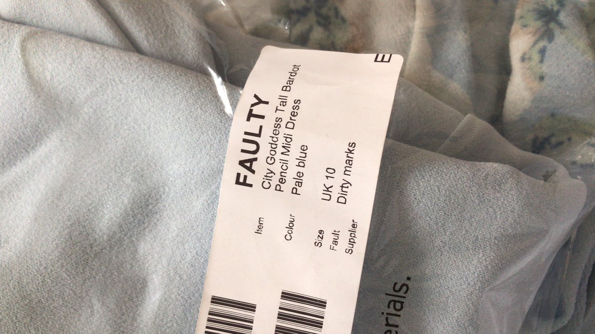 BekiBreathless's tweet photo. @ASOS_HeretoHelp Is it normal to receive “faulty” goods? :S https://t.co/Fzl8oHQU4O