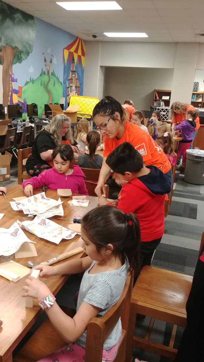 Christina Kessler tweet media