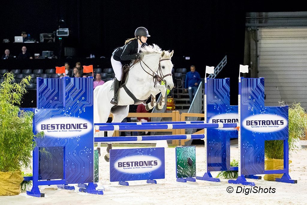 AntonRally's tweet photo. Mooie nieuwe hindernis voor @BestronicsNL @IndoorBrabant . Binnenkort ook aanwezig op het Nederlands kampioenschap springen @CHMierlo Concours Hippique Mierlo https://t.co/eNf8zVOzxu
