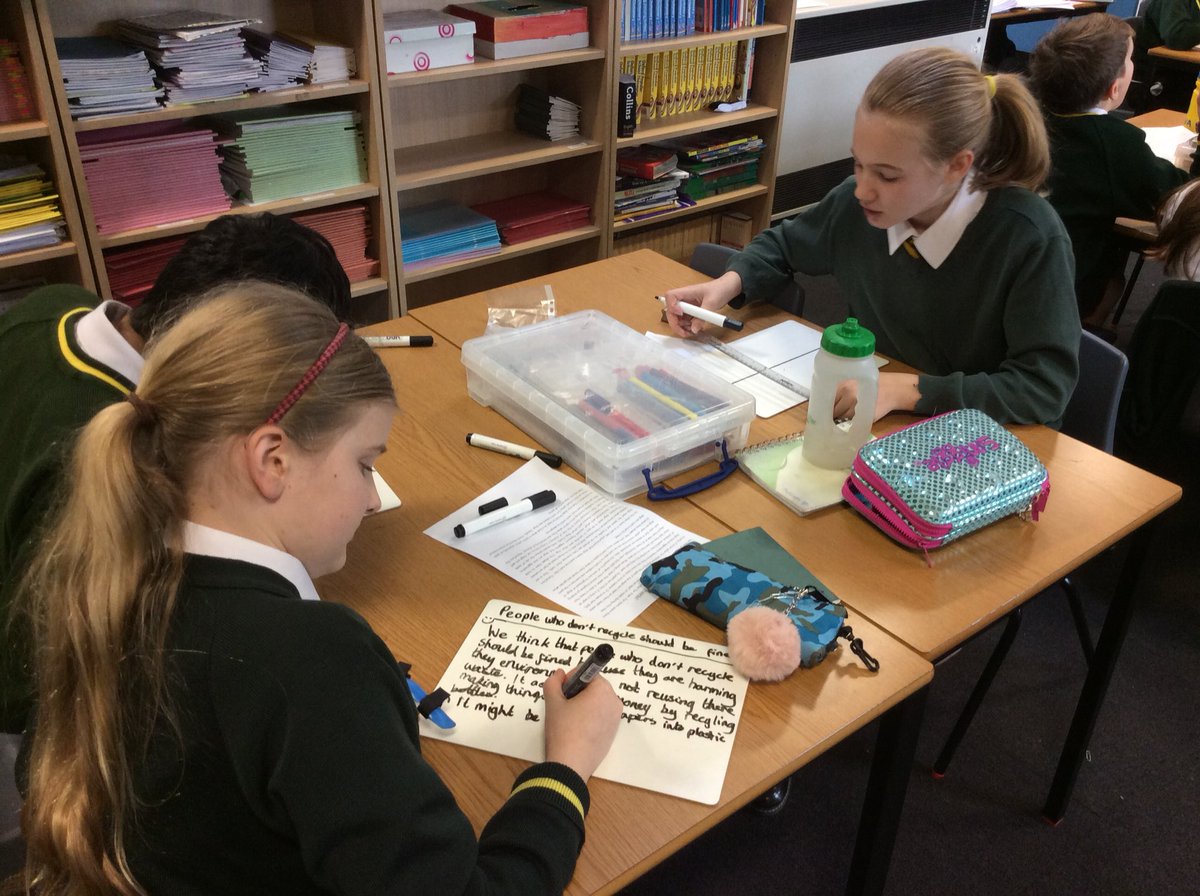 MissLawEPS4's tweet photo. This week we are preparing presentations for balanced arguments - it is quite challenging considering both sides of an argument #primaryenglish #debating #argumentwriting #writing #presentations #balancedarguments https://t.co/R0pmV1fTjK