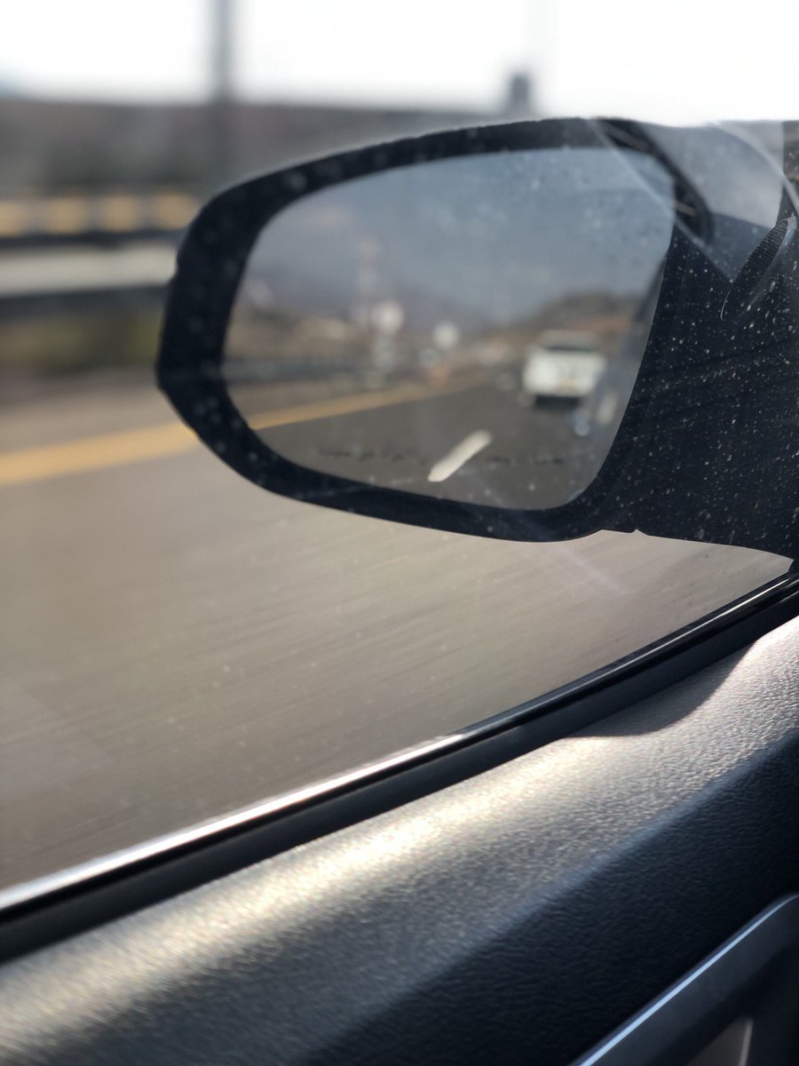 صاحبي لا ترخي الوصل وتشدّه
كيف ترخصني وانا لازلت غالي