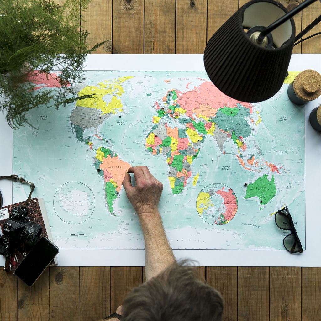 Futuremaps's tweet image. Our Magnetic Wall Maps make a great gift for a new generation of travellers, aesthetes and dreamers.   Plot your next trip, mark places of interest or use your map as a noticeboard and pin postcards and photographs to it.  
Read more👉buff.ly/2OAiLvq
#travelmap #mapgift