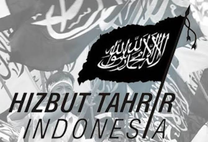 Ruben34684065's tweet photo. @mohmahfudmd @sandiuno 

"Silahkan mendirikan khilafah, asal tidak di Indonesia." https://t.co/FeXlnD7CPr