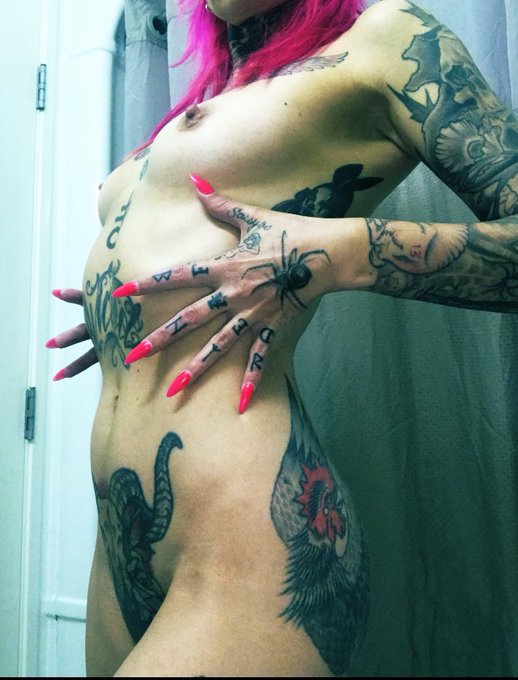 I am too poor to afford to have my nails did right now yet I still post nudes for free why am I like