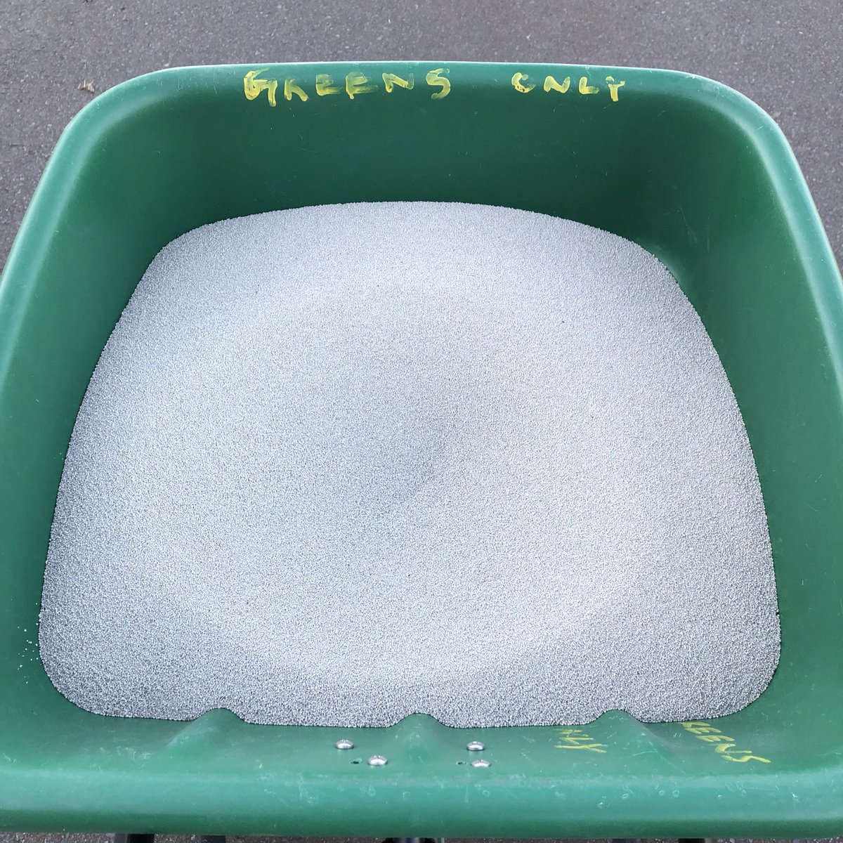 IHCCGreenkeeper's tweet image. Happy Monday @CGC1929! A little #soilspray and #Fert to assist greens #aeration recovery! #CGCturf #MaintenanceMonday