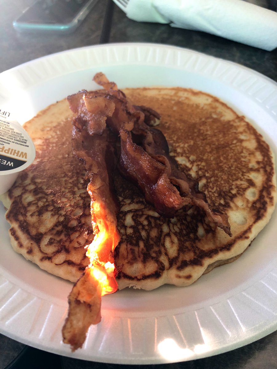 ms_rlangdon's tweet photo. Cross curricular PLC at the Corner Kitch’n this morning to start off our last #CHSFlex day! https://t.co/g9cgSB9DA9