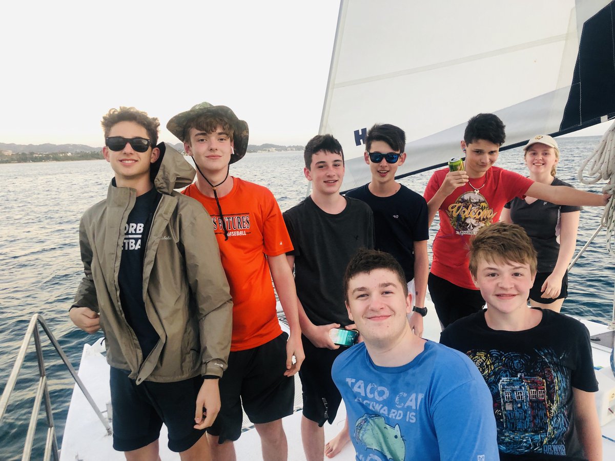 MosesBrown's tweet photo. 5 middle school students and 3 high school students traveled last week to Puerto Rico with faculty chaperones. They started the trip helping out with restorative work, then the group sailed and snorkeled the oceans, and climbed through the El Cañon in Barranquitas. #MBtrips https://t.co/anBy1ibxyp