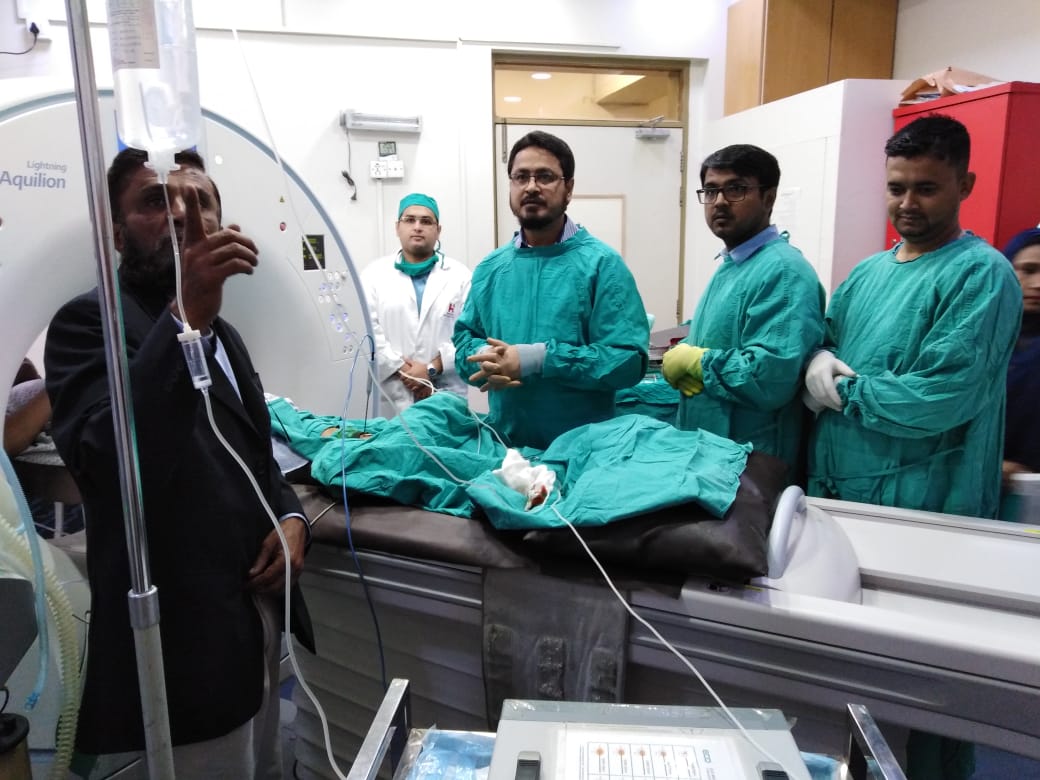 IHHN_PK's tweet photo. #TheIndusHospital has become the only health facility in #Karachi to use #MicrowaveAblation technique to treat #osteoid #osteoma (bone tumor). 

Read more: https://t.co/1hlqu5wRh4 https://t.co/VKPsAYVu2S