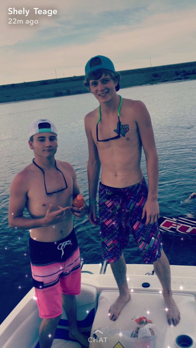 Davidcarpfish's tweet photo. Happy birthday brother hope it’s a good one! @Cook08Cook https://t.co/1DlYoBAGGC