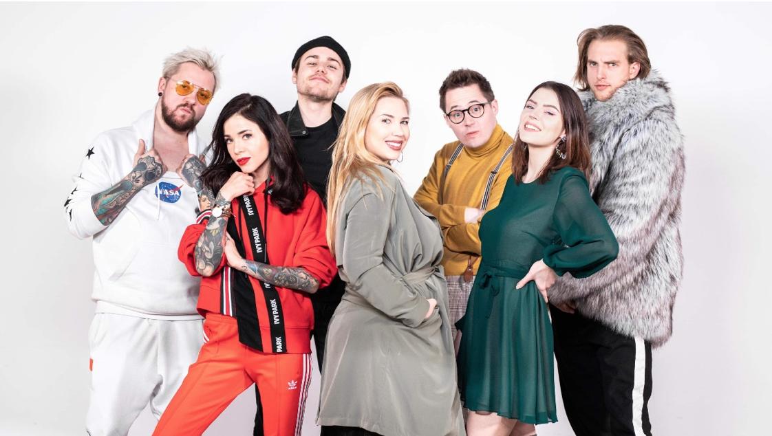 WojtekKardys's tweet photo. Nowy podmiot na rynku influencerów.
Ajgor Ignacy, Martin Stankiewicz, Szparagi, @programZDupy, Mrozik Oficjalnie czy MishOn - to czołowi youtuberzy, którzy tworzą konglomerat twórczy #HappyEnt.
No i fajnie. https://t.co/KVnsFoBQ9s