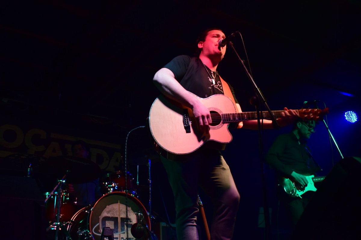 BattagliaMusic's tweet photo. #canzone #picoftheday #emozioni #livemusic #italiansinger #itpop #milano #roma #musicadalvivo #musicista #musicadautore #song #italianindie #musicaleggera #amore #artista #indieitalian #indipendenteitalia #indiemusic #canzoniitaliane #ClaudioBattaglia #importaPoco https://t.co/9pWExXhqgR