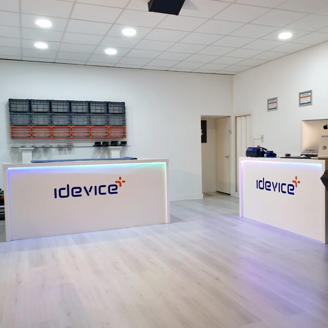 iDevicePlus's tweet photo. iDevice+ Zaanstad heropend na verhuizing
Op 15 maart is de locatie van iDevice+ in Zaanstad heropend op haar nieuwe adres aan de Peperstraat 67.
https://t.co/rUYKpmHGkB
#Apple #iphone #ipad #idevice #ideviceplus #zaandam #zaanstad #idevice+ #iphonereparatie #ipadreparatie https://t.co/UkEMmmhbMx