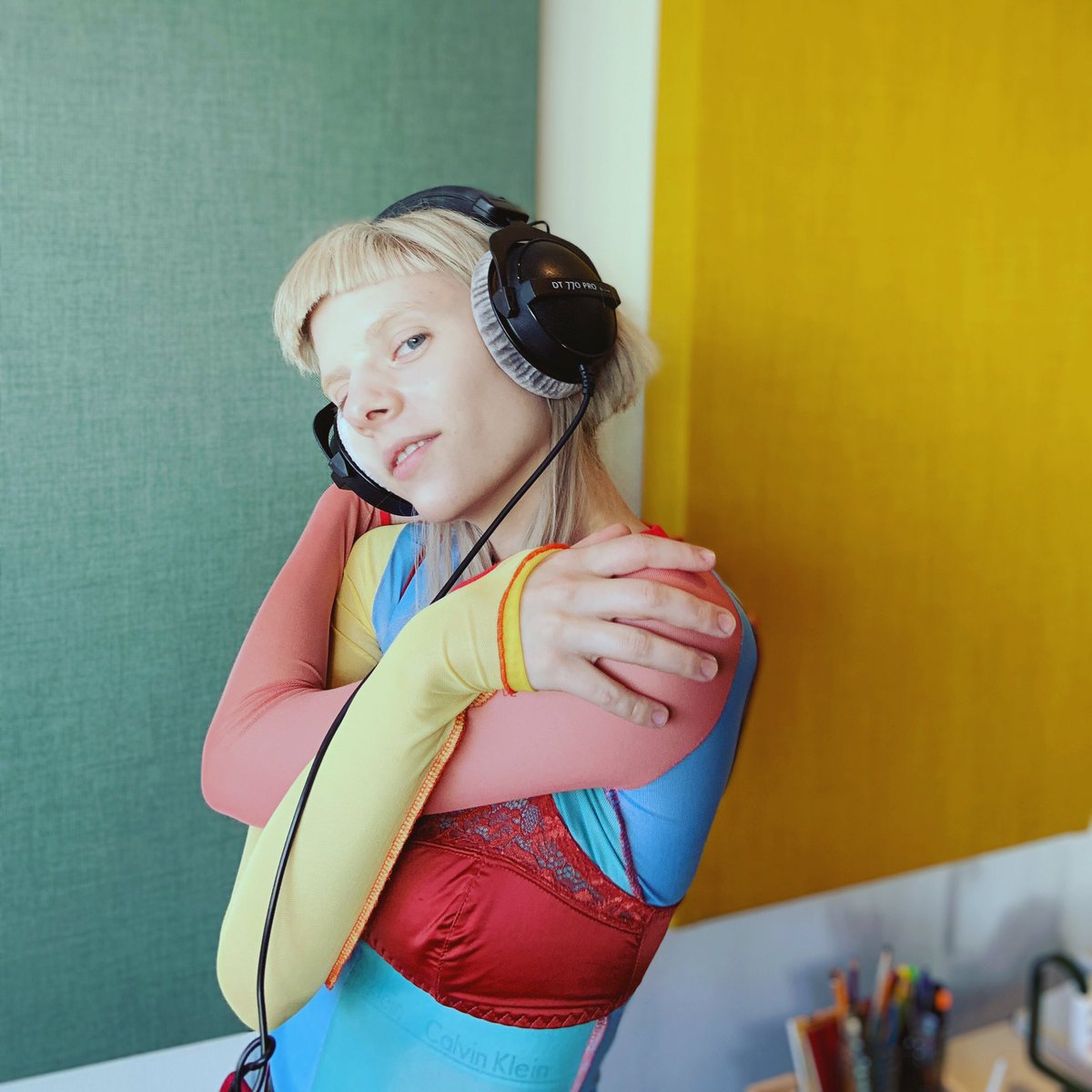 AURORAmusic's tweet photo. Studio nymph ❤️💛💚💙 https://t.co/pa4NgFos4K