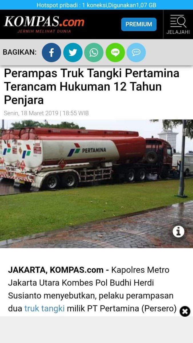 zyahdhan's tweet photo. AMT Pertamina bajak mobil tangki(tanpa ada kerusakan apapun), Jokowi-Pertamina begal hak-hak buruh, bahkan sampai meninggal.

#AMTPetamina
#LawanPHKIlegal
#LawanBegalHakBuruh
#LwanKriminalisasiRakyat.

@jokowi @marierteman @MCAOps @ILCtv1 @Parodi_Negeri @PejuangFPI https://t.co/yJaAYQSzO8